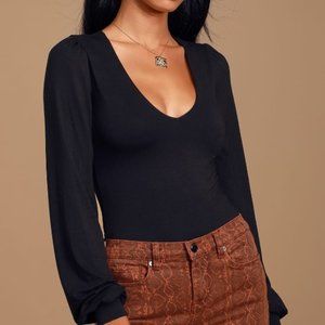 Lulu's Kaylene Black V-Neck Balloon Sleeve Bodysuit